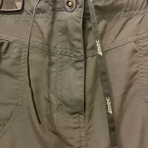 MEC dark grey/black hiking skirt size 12 with front zip and back pockets - Picture 6 of 10